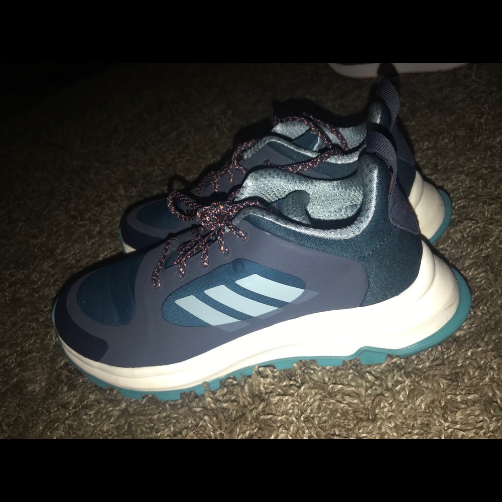 Adidas Running shoes🔴 SOLD